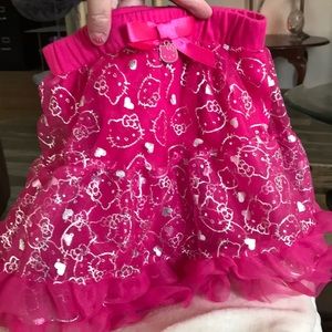 HELLO KITTY TUTU PINK AND SILVER SIZE 5T EXCELLENT CONDITION! NEW WITHOUT TAGS